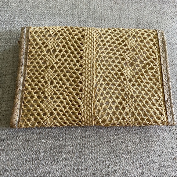 Tan Woven Straw Shoulder Bag With Wallet - Picture 6 of 6